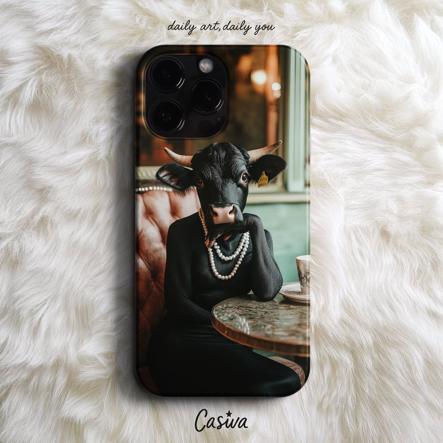 Casiva "High Society Cow" Tasarım Telefon Kılıfı - Hayvan Tasarımları Serisi